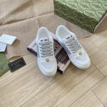     スニーカーGucc1入手困難!!レア人気アイテム 人気新品*超特価 20...