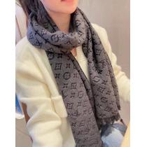 LOUIS VUITTON最旬アイテム トレンド感満点に 可愛いすぎるマフラーブ...