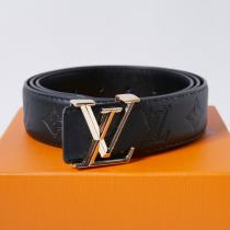  2026スーパーコピーベルト今すぐ欲しい 新作限定めっちゃ綺麗色 クリスマスコフレ2026LOUIS VUITTON