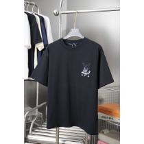 雑誌掲載 今季は色を使った注目新品 超人気でめちゃかわいいTシャツLOUIS V...