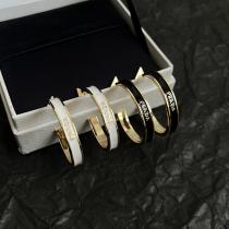 PRADA    アクセサリー今すぐ買えちゃう！新着 売上ランキング1位 心がと...