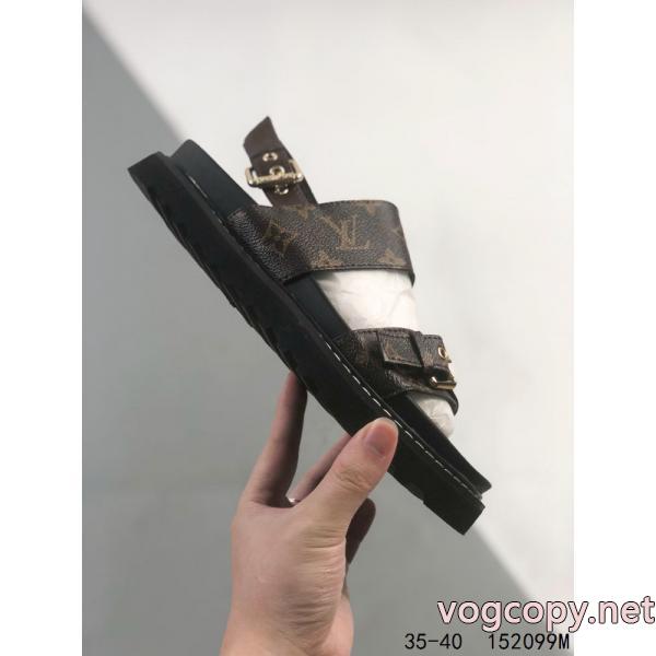 新価格で登場 上質   着心地抜群偽物 通販 サイトサンダルLOUIS VUITTON..