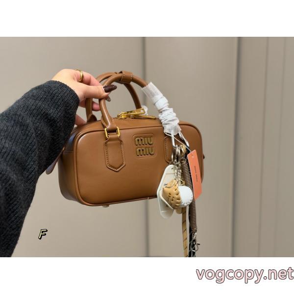 ブランド 激安 バッグ売り切れ注意 絶妙な大人っぽさと遊び心 お値段最低！MIUMIU