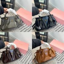 MIUMIU限定激安 2026 モード感の高い 全民望むな新作ブランド コピー ...