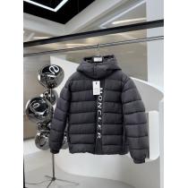 ブランド アクセサリー 激安MONCLER幅広いシーン 圧倒的な高級感 クール印...