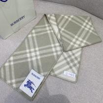 BURBERRY2026年秋限定 永遠の定番 毎日大活躍  コスパ最強マフラーコ...