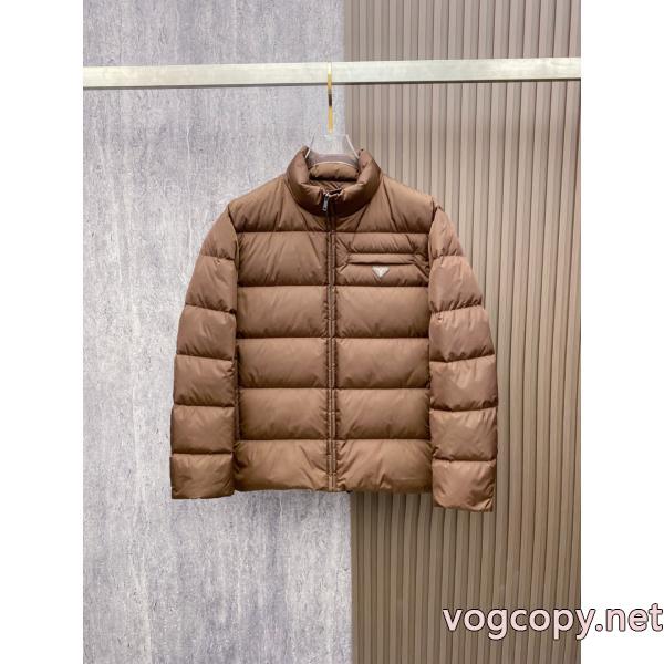 ダウンジャケットコピー 商品 ブランドプラダ PRADA上品な印象 雑誌で話題の商品 国内では入手が難しい！..