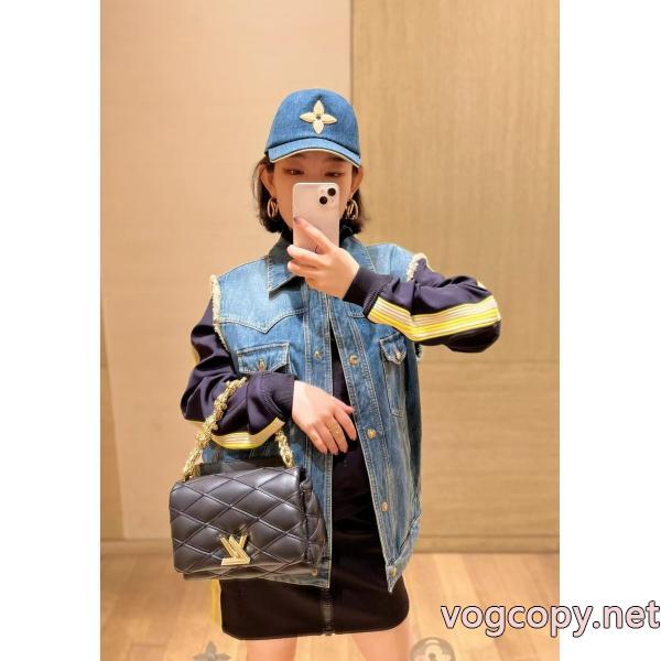 ブランド 品 コピーLOUIS VUITTON男女兼用らしいシルエット ファッション感度の高い2026トレンド 高級感漂う帽子.