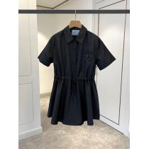 ワンピースPRADAロゴが印象的 入手困難 稀少*入手困難ブランド 偽物 激安 ...