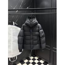 プラダ PRADA高級感ある大人の VIPセール 上品ですっきり、好感度抜群ブランド コピー 激安ダウンジャケット..
