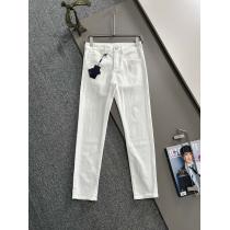 今季は色を使った注目新品 上品キレイ 26/26AW新作プラダ PRADAブラン...