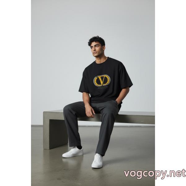 人気定番2026 日本未入荷 国内初上陸VALENTINO半袖Tシャツコピー ブランド 通販 安心