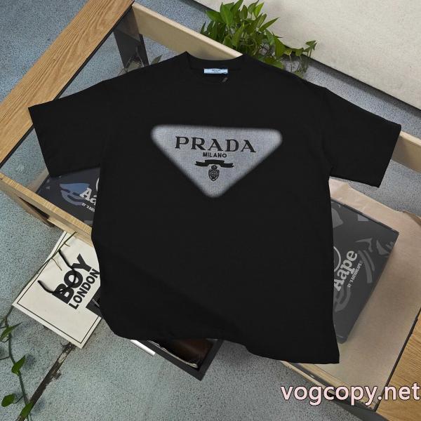 半袖Tシャツプラダブランド コピー 専門店今年流行 限定激安 2026 話題の新作到着