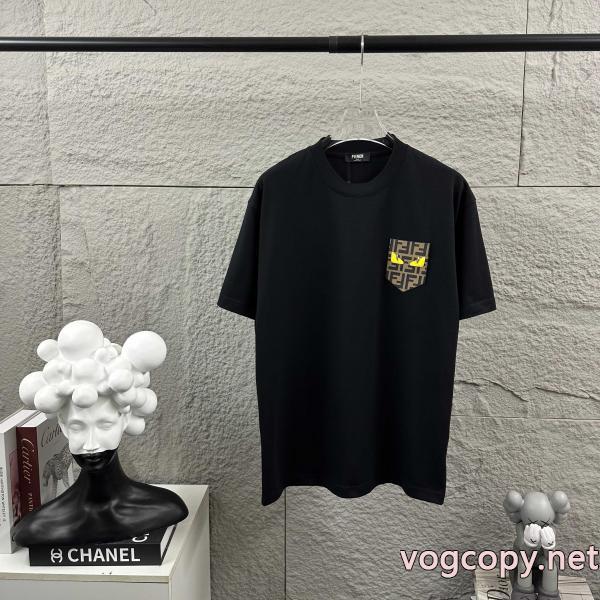 ブランド コピー 安心人気掲載 上品な彩りに夢中 2026夏到来新作半袖TシャツFENDI