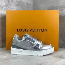 LOUIS VUITTONスーパー コピー ブランド 専門店スニーカー究極の美し...