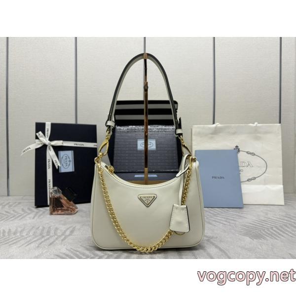 バッグ圧倒的な存在感 世界に一つだけ！ 抜群の人気を集め偽 ブランドPRADA.