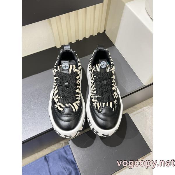 スニーカーコピー 商品 ブランド話題の新作到着 大人気 完売前に プリントVERSACE