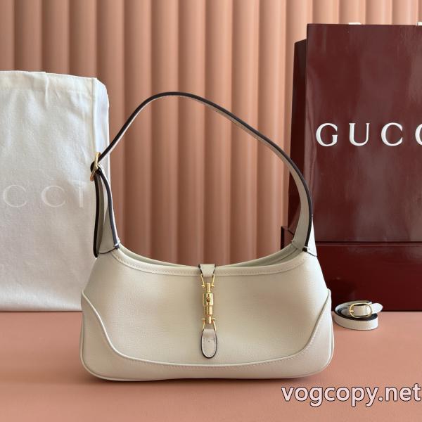 Gucc1スーパー コピー 安心バッグ独特の存在感 人気新品★超特価★ 大胆なデザイン..