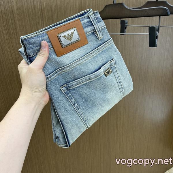 ジーンズARMANIブランド コピー 優良店圧倒的人気 NEW!! 大人気 愛らしさ抜群！ .