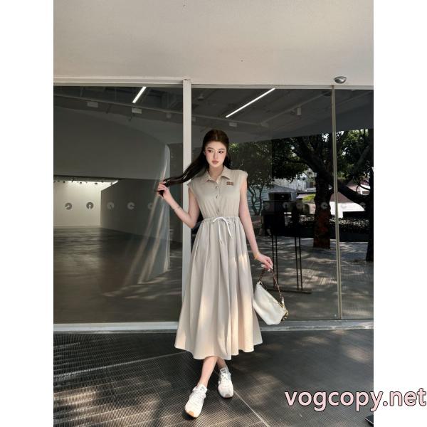     ワンピースブランド コピー 品MIUMIU新作デザイン新色 落ち着いた大人の雰囲気に 人気ブランド.
