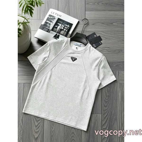 数量限定在庫限り 人気販売中 セレブも愛用PRADA半袖Tシャツコピー 品 ブランド