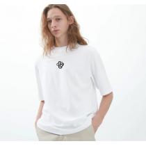 LOUIS VUITTON偽物 ブランド ショップ人気雑誌掲載 男女兼用らしいシルエット 激安新作半袖Tシャツ