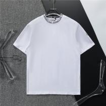 MONCLER半袖Tシャツ保温性を発揮する 2026の新作 おしゃれの幅が広がりスーパー コピー  