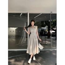     ワンピースブランド コピー 品MIUMIU新作デザイン新色 落ち着いた大人の雰囲気に 人気ブランド.