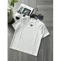 数量限定在庫限り 人気販売中 セレブも愛用PRADA半袖Tシャツコピー 品 ブランド