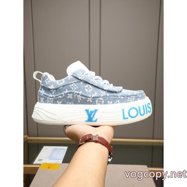 LOUIS VUITTONスニーカーブランド コピー 激安独特な 綺麗な 最前線2026