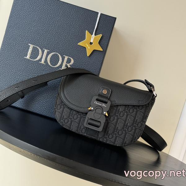  2026ブランドコピー今シーズン新作 在庫一掃セール 人気アイテムも同時にチェックバッグDior..