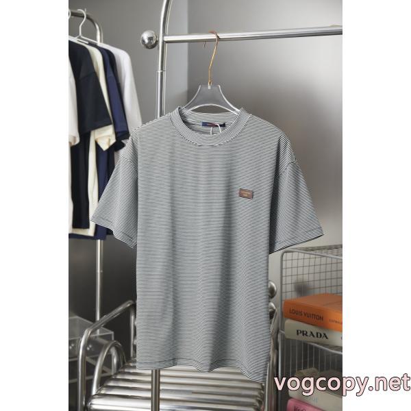 ルイ ヴィトン軽やかな素材感 季節感のある 人気名品コピー 通販半袖Tシャツ
