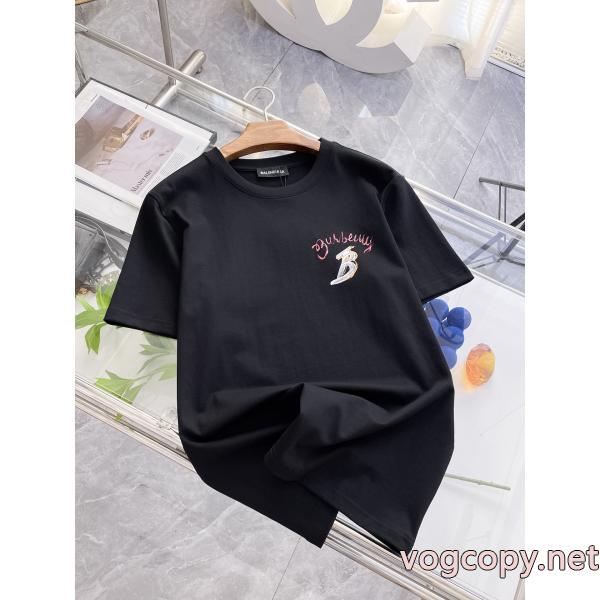 半袖Tシャツ雑誌掲載 国内発 高品質素材を使っている 2026流行りファションバーバリーコピー ブランド 販売