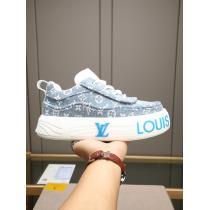 LOUIS VUITTONスニーカーブランド コピー 激安独特な 綺麗な 最前線2026