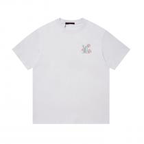 ルイ ヴィトン半袖Tシャツブランド コピー 優良店最安値に挑戦 限定品2026 知的優秀アイテム