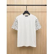 特価高品質 大人の上質感 最新人気話題沸騰中LOUIS VUITTON半袖Tシャツ偽物 ブランド