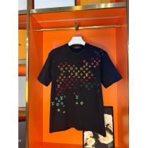 LOUIS VUITTON新作限定　人気沸騰中 格安SALE リラックススタイルが実現ブランド 通販半袖Tシャツ