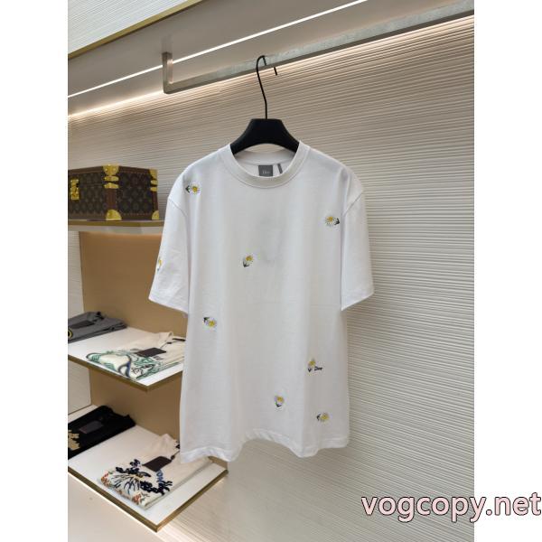 夏の定番スタイル 一気にトレンド感満載な着こなし お得SALEDior半袖Tシャツ激安 ブランド