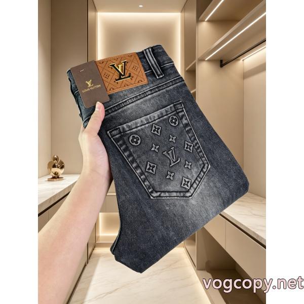 ブランド コピー s 級ジーンズ個性的なモデル セールで入手! 日本未入荷PRADA