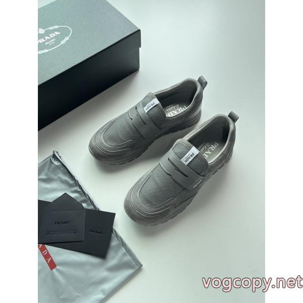 雑誌にも人気掲載アイテム 2026新作新品 2026年トレンドNO1ブランド フェイクスニーカーPRADA..