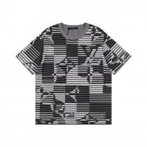 ブランド スーパー コピー 舗今季買い逃した人必見! 注目夏新作 新商品LOUIS VUITTON半袖Tシャツ