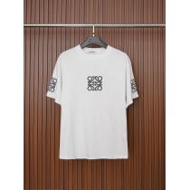 LOEWE赤字超特価新品 爆買い格安 注目を集める半袖Tシャツスーパー コピー ブランド 通販