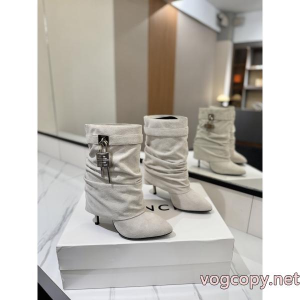 オシャレな印象に ギフトラッピングOK 超あたたかいGIVENCHYブーツ激安 ブランド 通販..