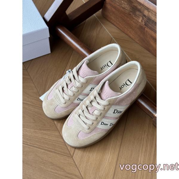 大人カジュアル 高級感を引き立てる 高級感も漂いディオールスニーカーコピー ブランド 販売.