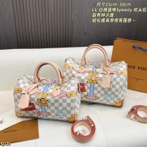 LOUIS VUITTONブランド コピー ショップバッグ定番人気モデル モデル着用 大好評