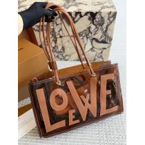 ブランド 通販店バッグ有名人同じアイテム 割引セール  話題が沸騰中LOEWE