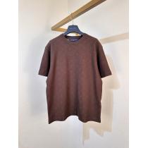 LOUIS VUITTONブランド 品 コピー高品質 人気 人気が再燃！ 存在感が高い半袖Tシャツ