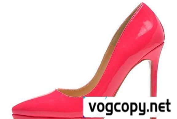 女らしさ引き立ているChristian Louboutinクリスチャンルブタン 大人クールなエレガントレディースパンプス.