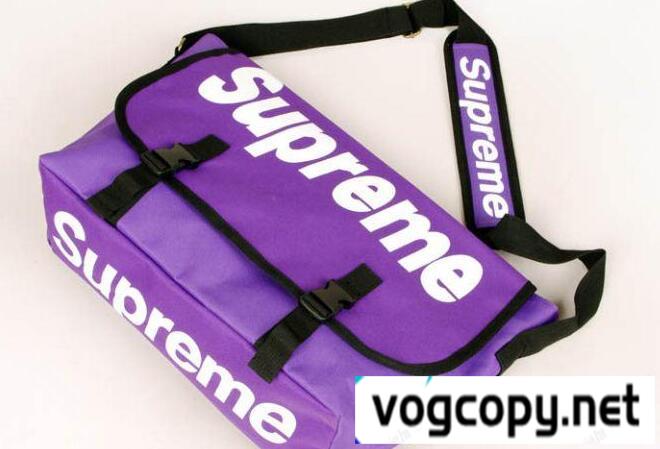 お買い物SUPREME シュプリームコピー　洗練された印象に溢れるショルダーバッグ.