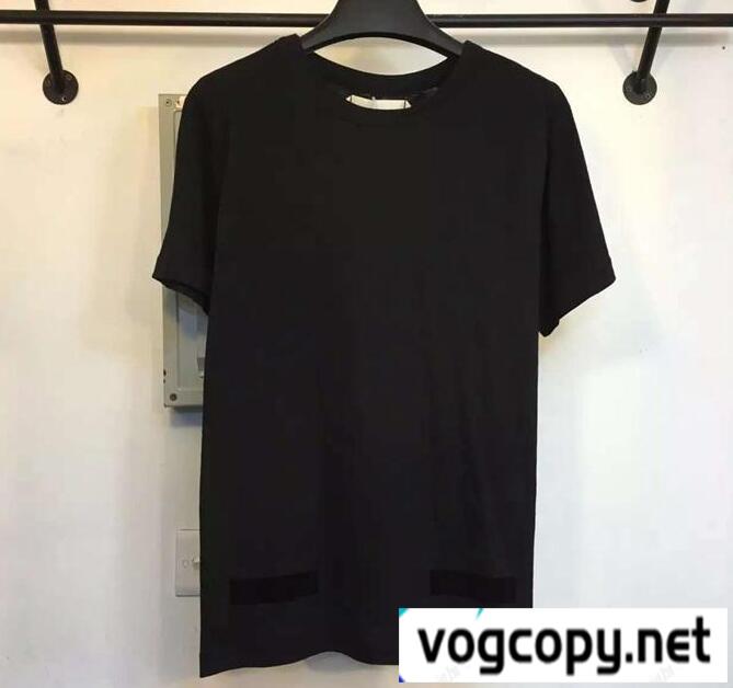 大人にふさわしいデザインOff-White オフホワイト　デザイン性豊か　半袖ブランドシャツ　